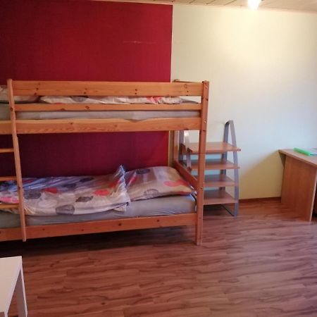 Moderne Ganze Ferienwohnung 1Km Zum Funpark Und Nur 15 Minuten Nach Nuernberg 齐恩多夫 外观 照片