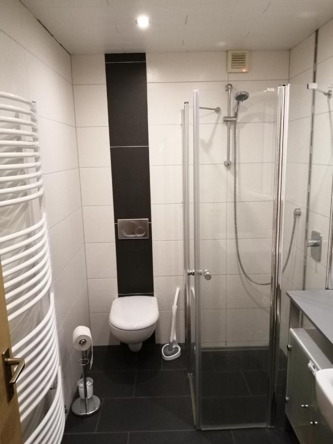 Moderne Ganze Ferienwohnung 1Km Zum Funpark Und Nur 15 Minuten Nach Nuernberg 齐恩多夫 外观 照片
